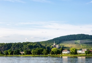 Schloss Arenfels - Blick vom Hotelpark.jpg