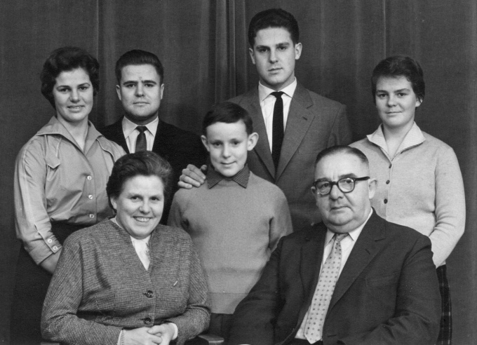 Anna und Hermann Reuter mit Ihren 5 Kindern Inge, Manfred, Gebhard, Paul-Herbert und Hannelore (von links) ca. 1957